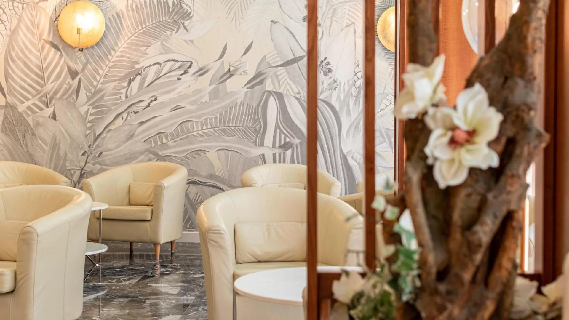 Continental B&B City Hotel Bibione 4*,