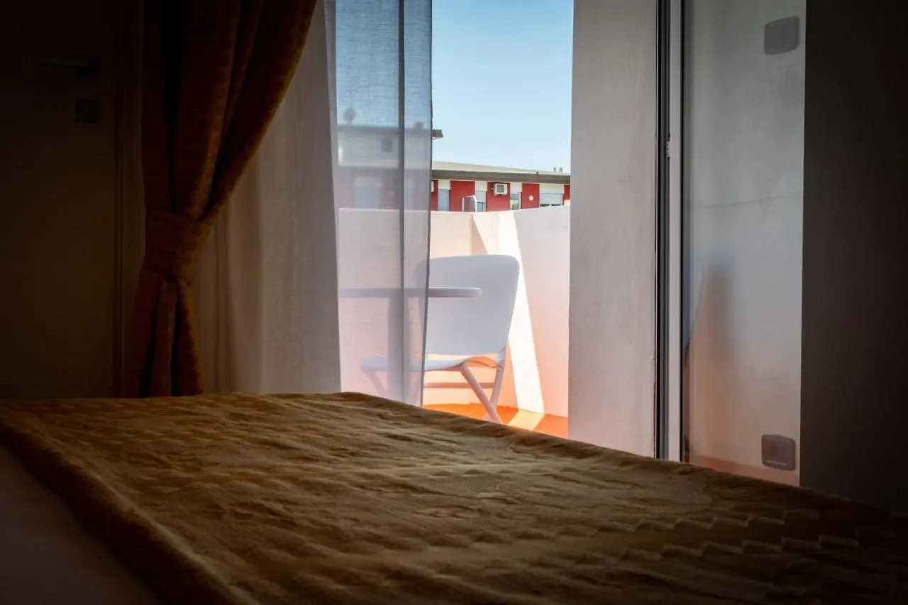 Continental B&B City Hotel Бибионе
